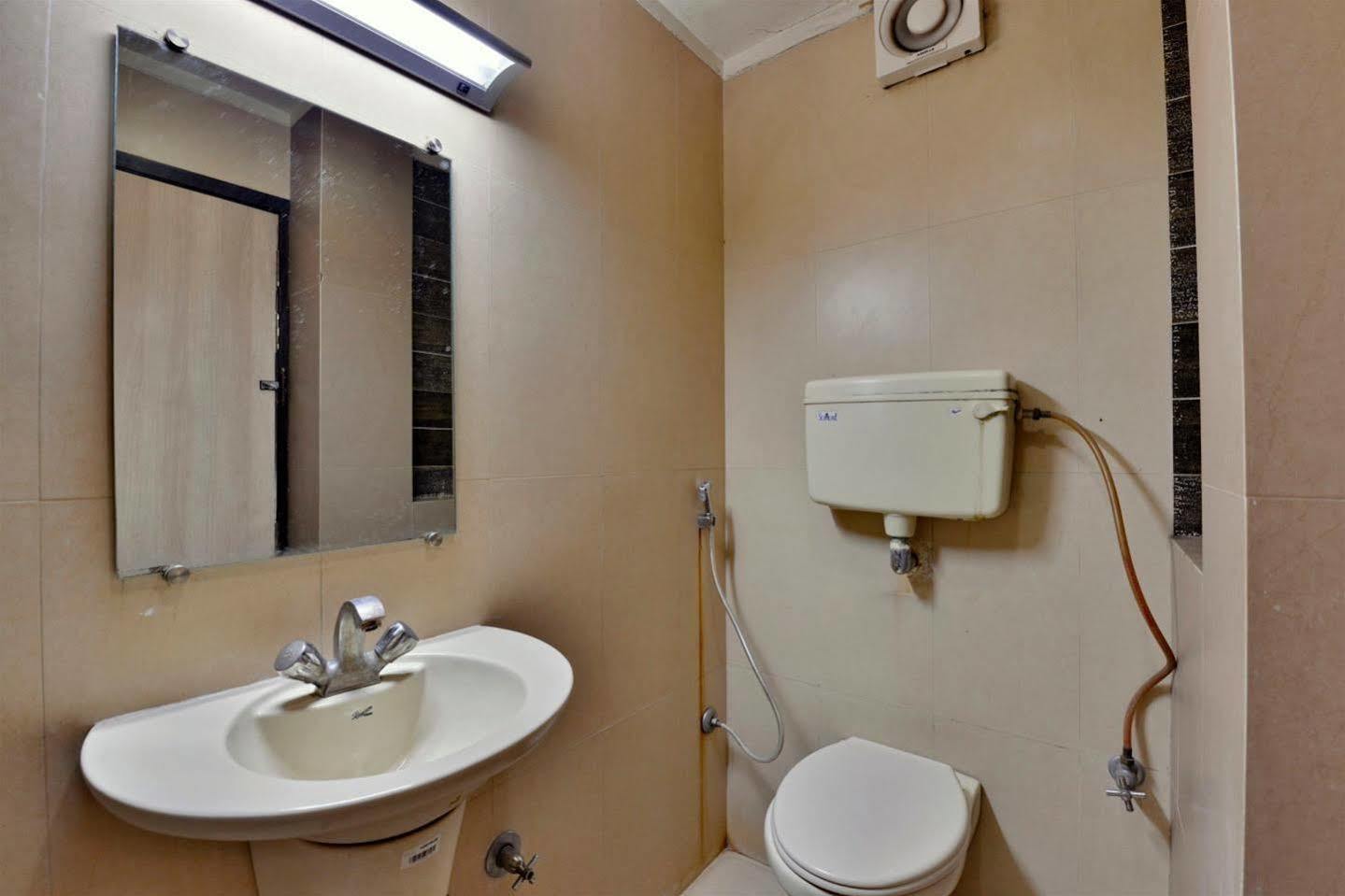 Hotel Kanishka Rāipur Buitenkant foto