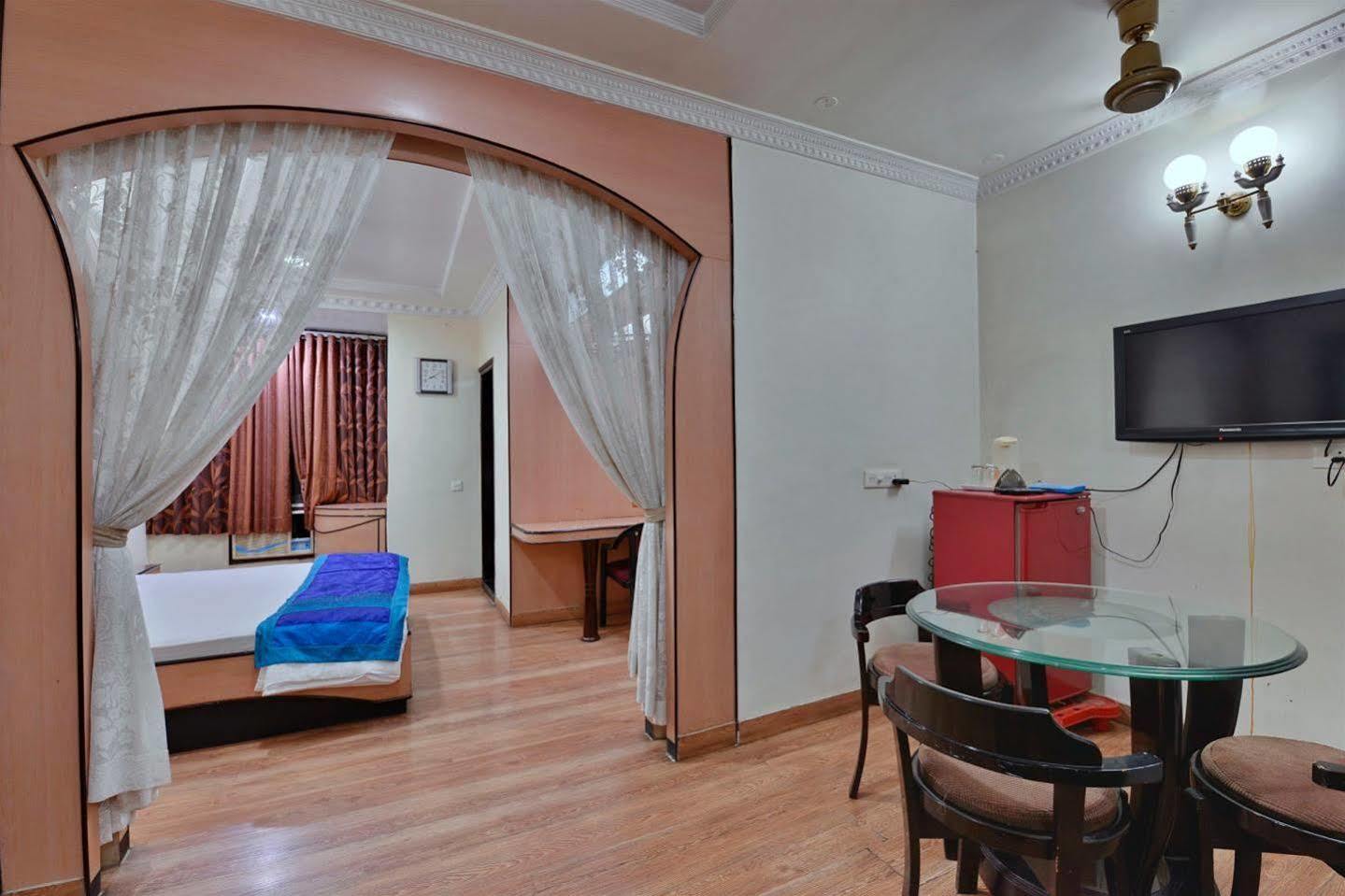 Hotel Kanishka Rāipur Buitenkant foto