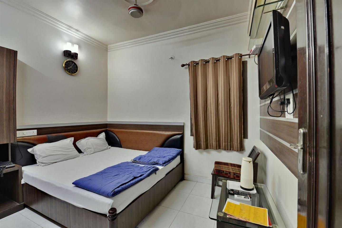 Hotel Kanishka Rāipur Buitenkant foto