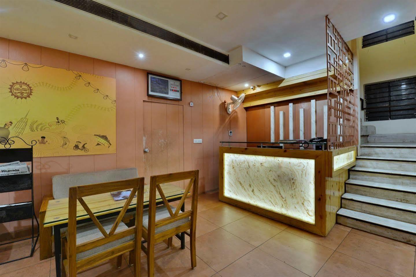 Hotel Kanishka Rāipur Buitenkant foto